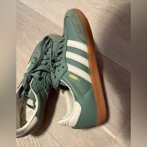 Samba adidas brand new sneakers!